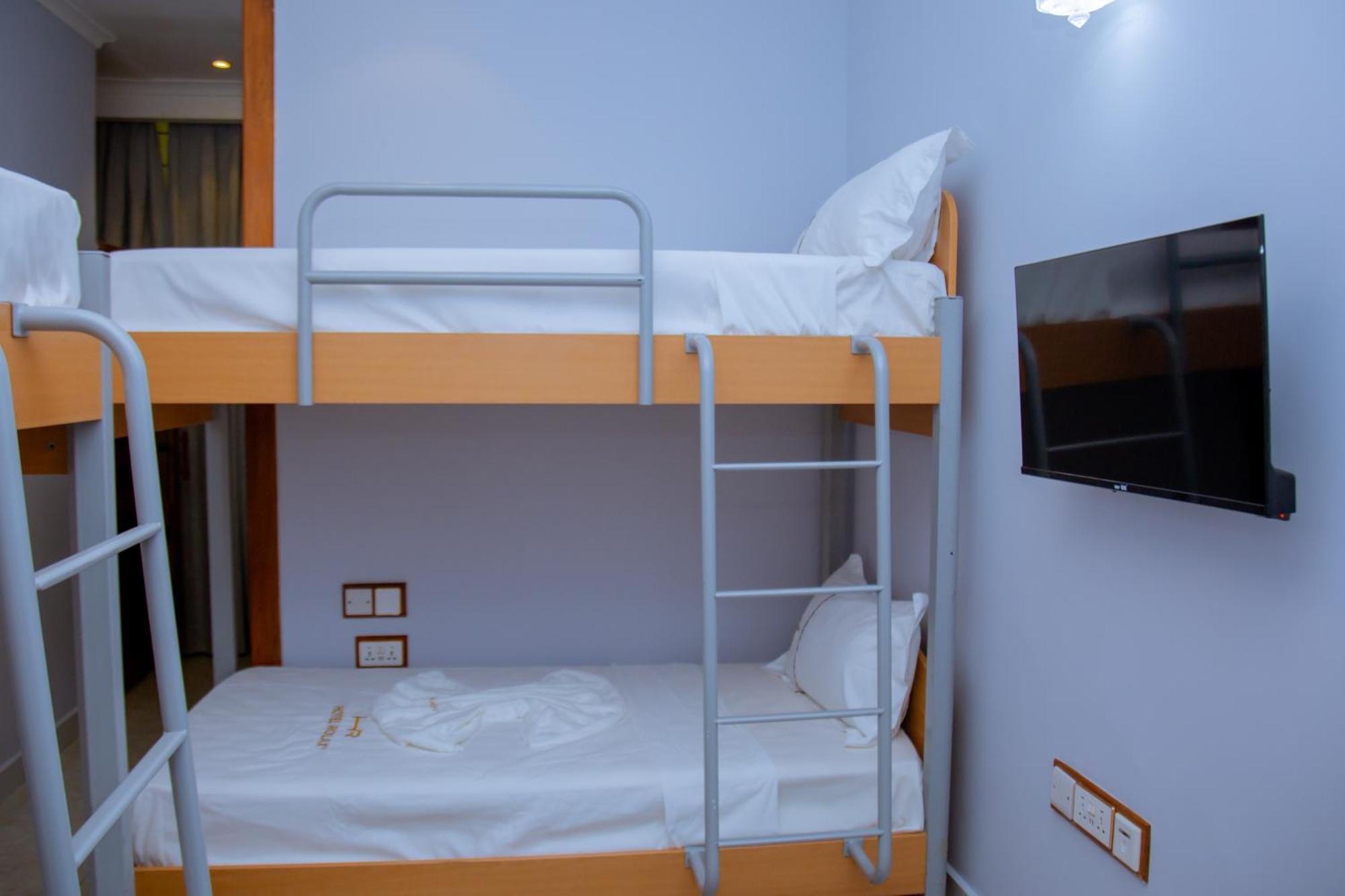 Hotel Rolax Dar es Salaam Zewnętrze zdjęcie